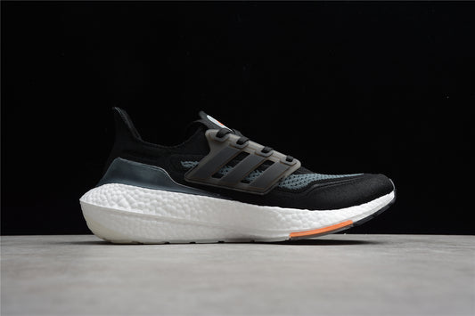 Tênis Adidas Ultra Boost 21 - Black Orange