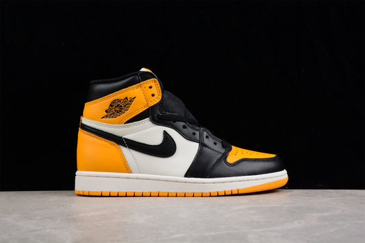 Tênis Nike Air Jordan 1 High - Taxi