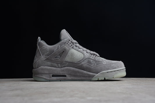 Tênis Nike Air Jordan 4 - KAWS