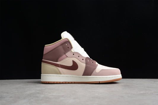 Tênis Nike Air Jordan 1 Mid - Neutral