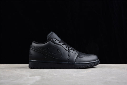 Tênis Nike Air Jordan 1 Low - Triple Black