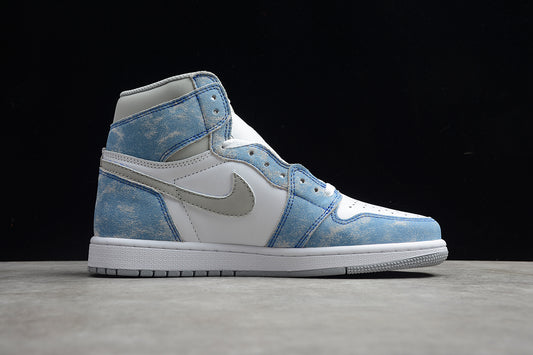 Tênis Nike Air Jordan 1 High - Hyper Royal