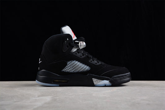 Tênis Nike Air Jordan 5 - Metallic