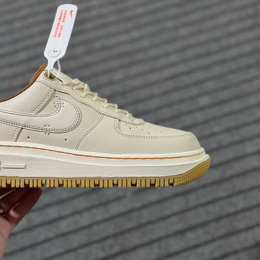 Tênis Nike Air Force 1 Luxe - Pecan