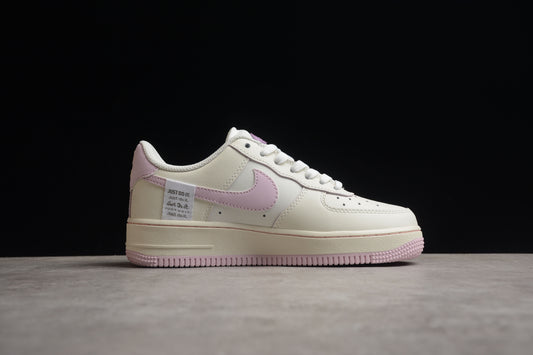 Tênis Nike Air Force 1 - Peach Powder