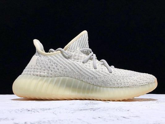 Tênis Adidas Yeezy Boost 350v2  - Lundmark