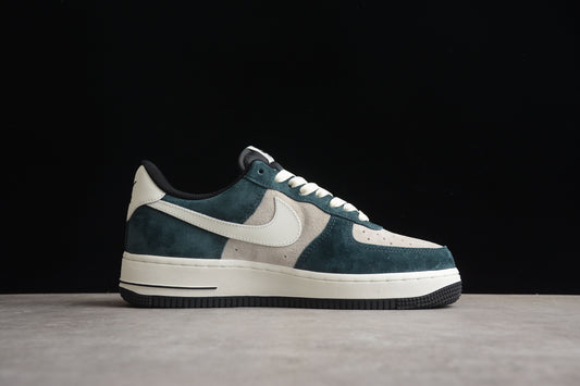 Tênis Nike Air Force 1 - Green Suede