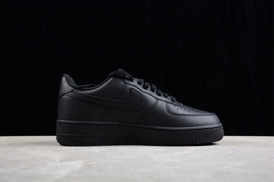 Tênis Nike Air Force 1 - All Black