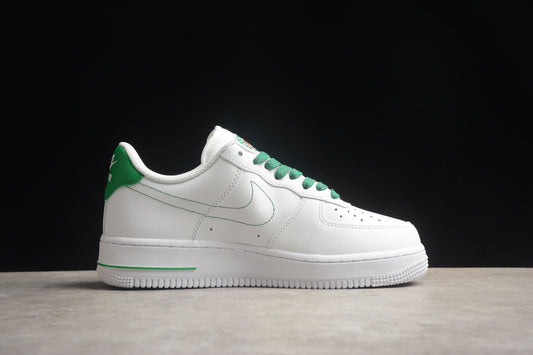 Tênis Nike Air Force 1 - White Pine Green