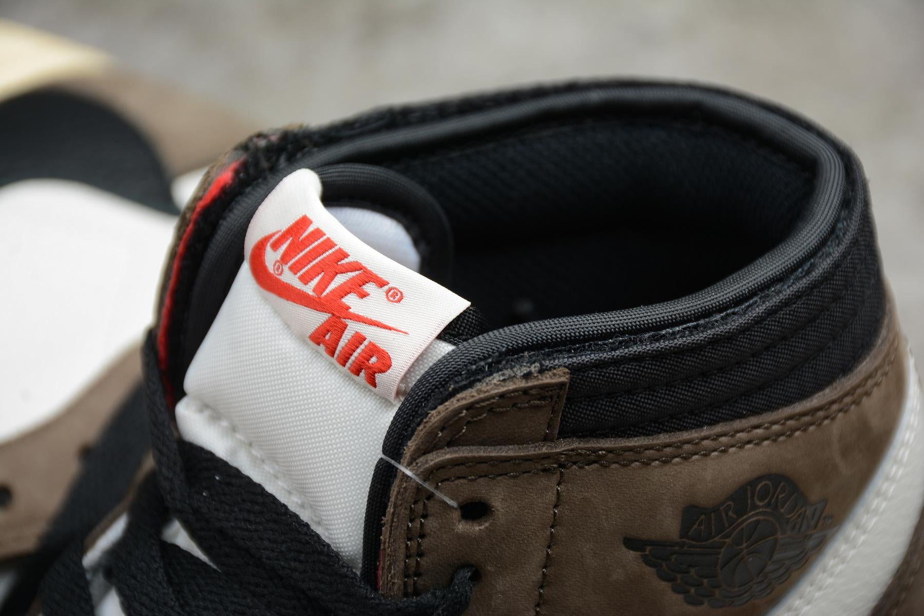 Tênis Nike Air Jordan 1 High - Travis Scott Mocha