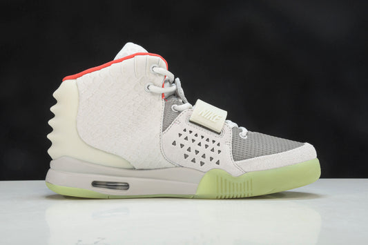 Tênis Air Yeezy 2 - Pure Platinum