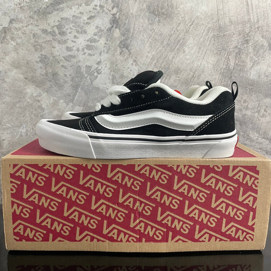 Tênis Vans Knu Skool - Black/White