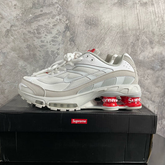 Tênis Nike Shox - Supreme White