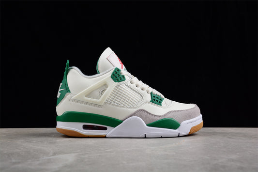 Tênis Nike Air Jordan 4 - Pine Green