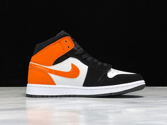 Tênis Nike Air Jordan 1 Mid - Orange Suede