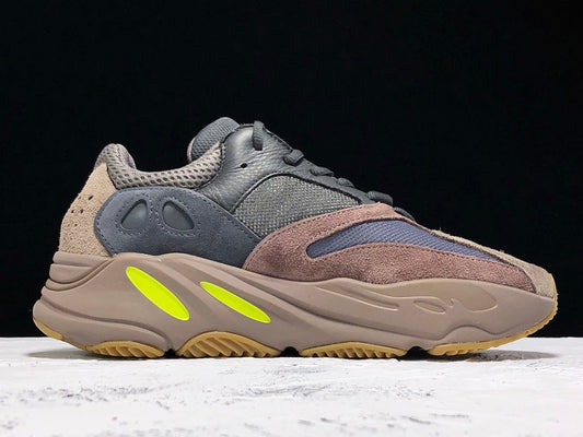 Tênis Adidas Yeezy 700 - Mauve