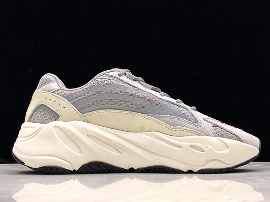 Tênis Adidas Yeezy 700v2 - Static