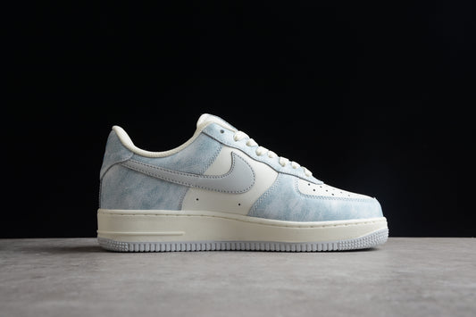 Tênis Nike Air Force 1 - Blue Suede