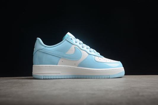 Tênis Nike Air Force 1 - Baby Blue Glaze