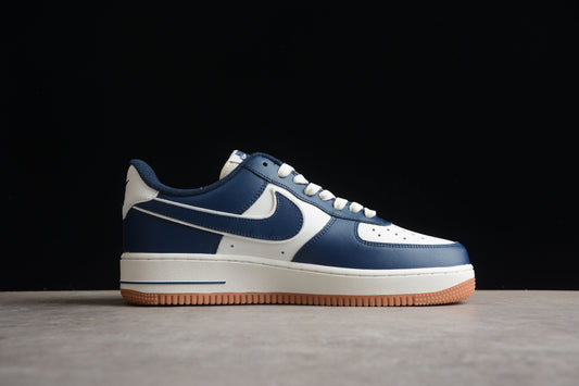 Tênis Nike Air Force 1 - Midnight Navy