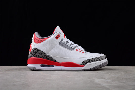 Tênis Nike Air Jordan 3 - Fire Red