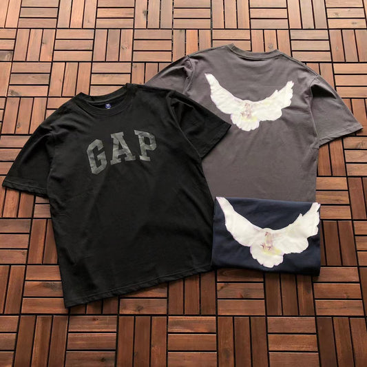 Camiseta Yeezy x GAP